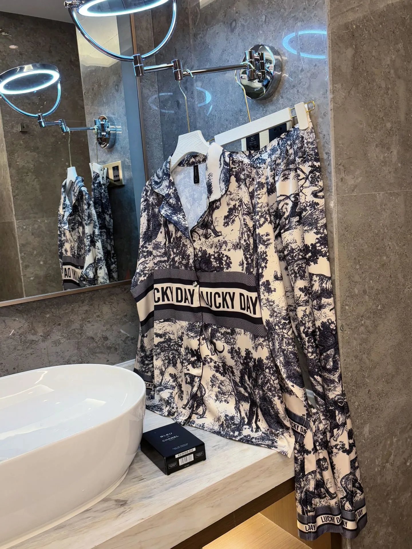 Dior Toile de Jouy Print Sleepwear Set White / Black - 29
