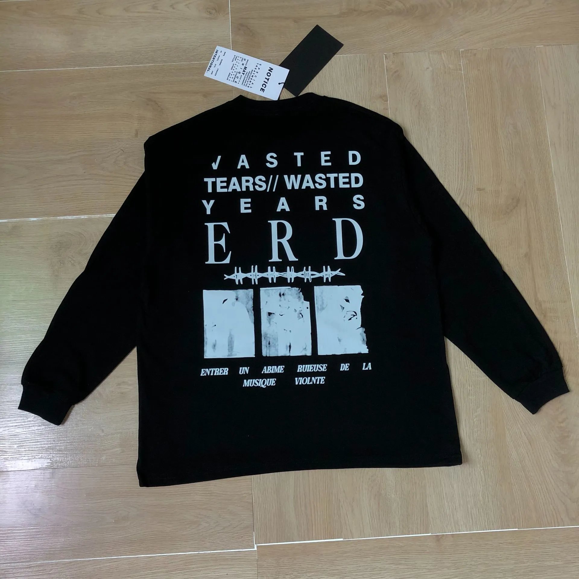 Design Long Sleeve Graphic Tee Black T-Shirts - 23