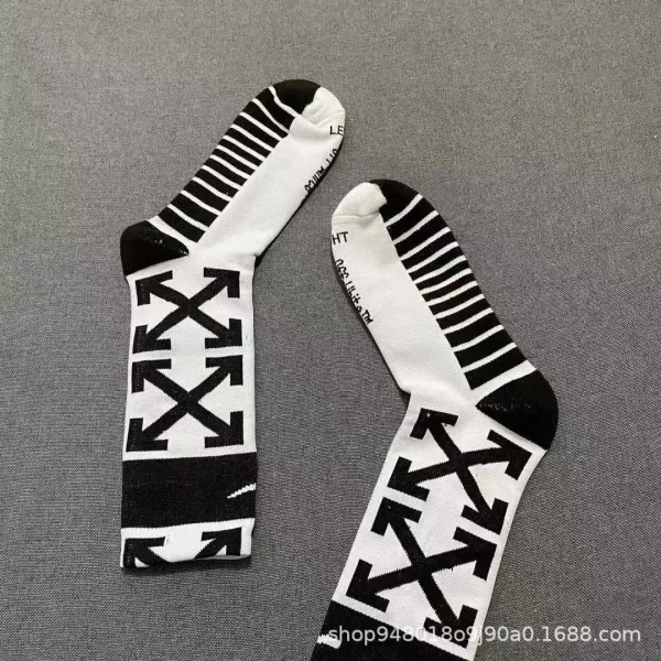 Off-White Arrow Pattern Crew Socks Black White - 3