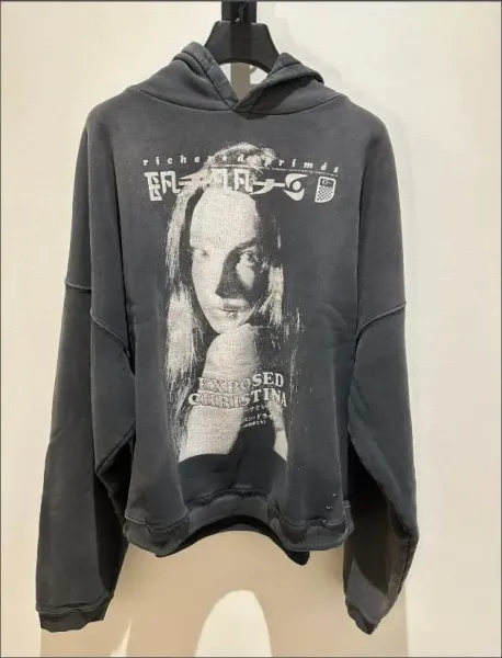 Design Manga Print Cropped Sweatshirt Black Hoodie - 3