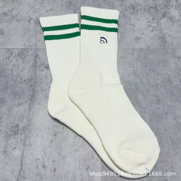 Design Classic Stripe Crew Socks White with Green - 1