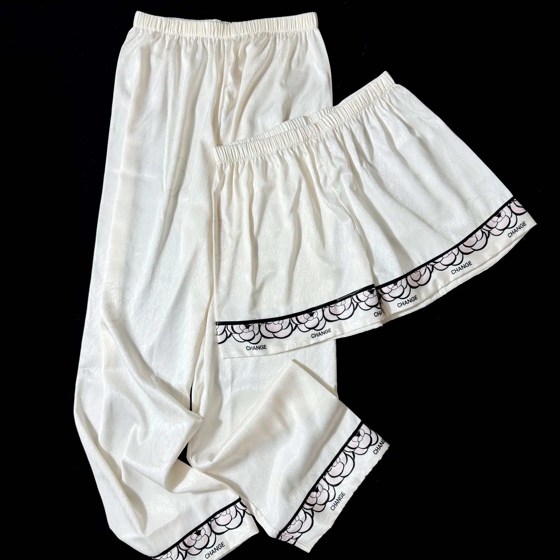 Design CHANGE Floral Embroidered Satin Pajama Set Ivory Sleepwear - 16