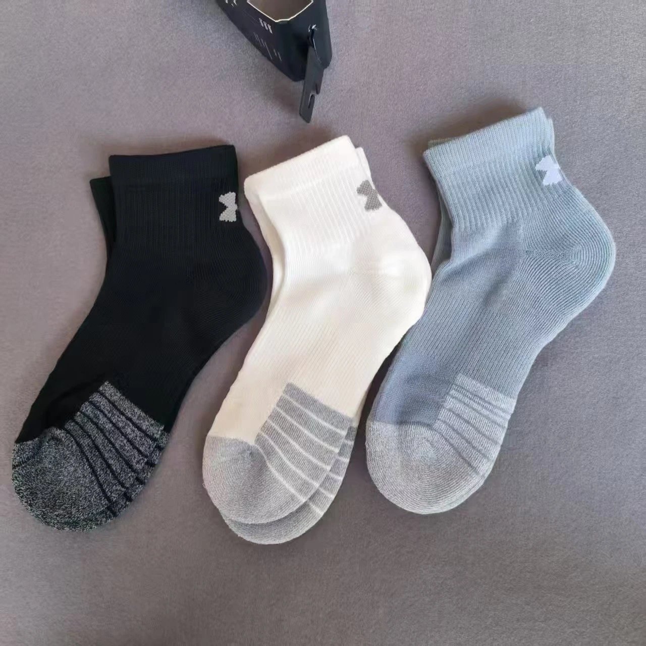 Under Armour Performance Low-Cut Socks Charcoal Gray - 6