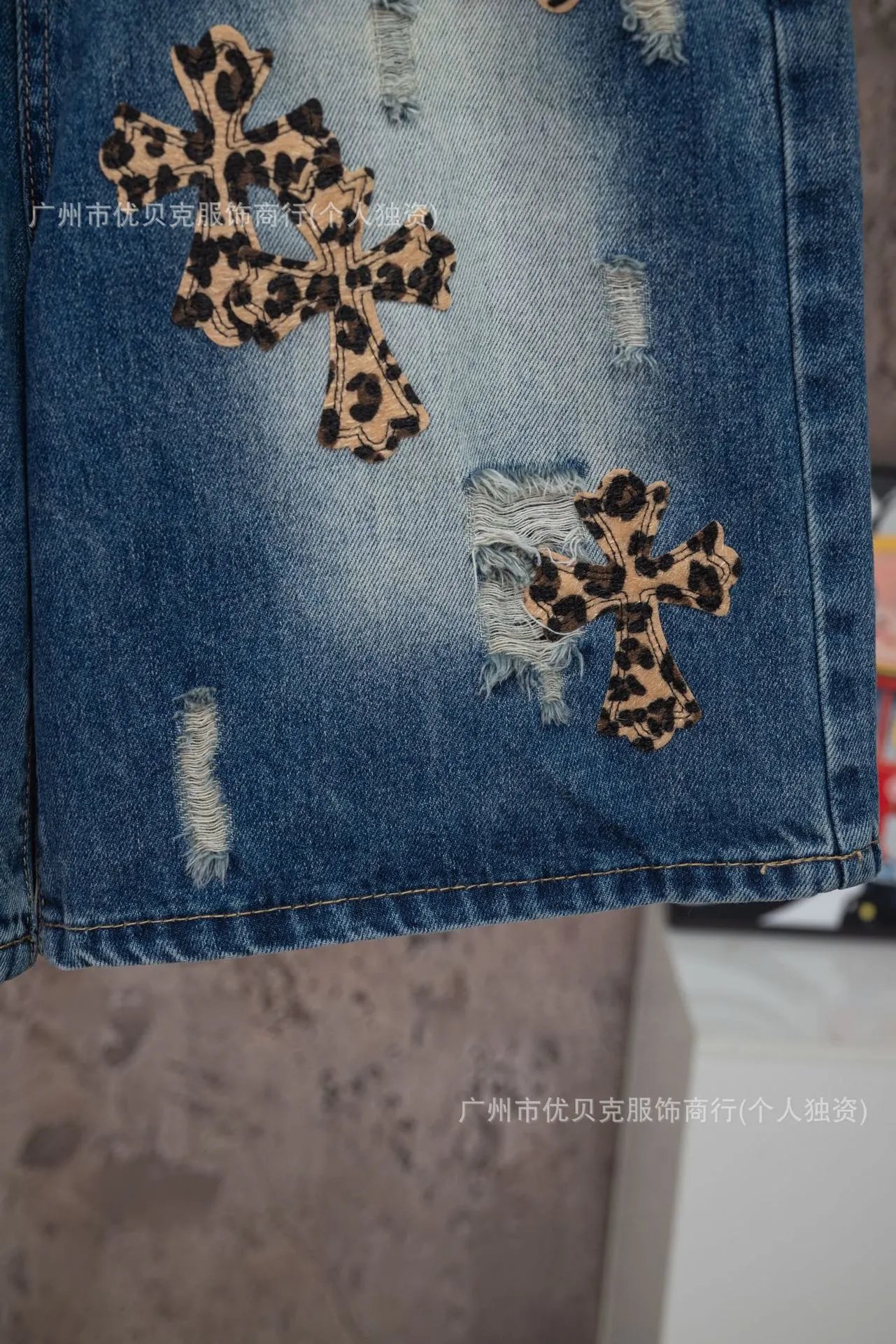 Design Leopard Cross Embroidered Distressed Denim Shorts - 13