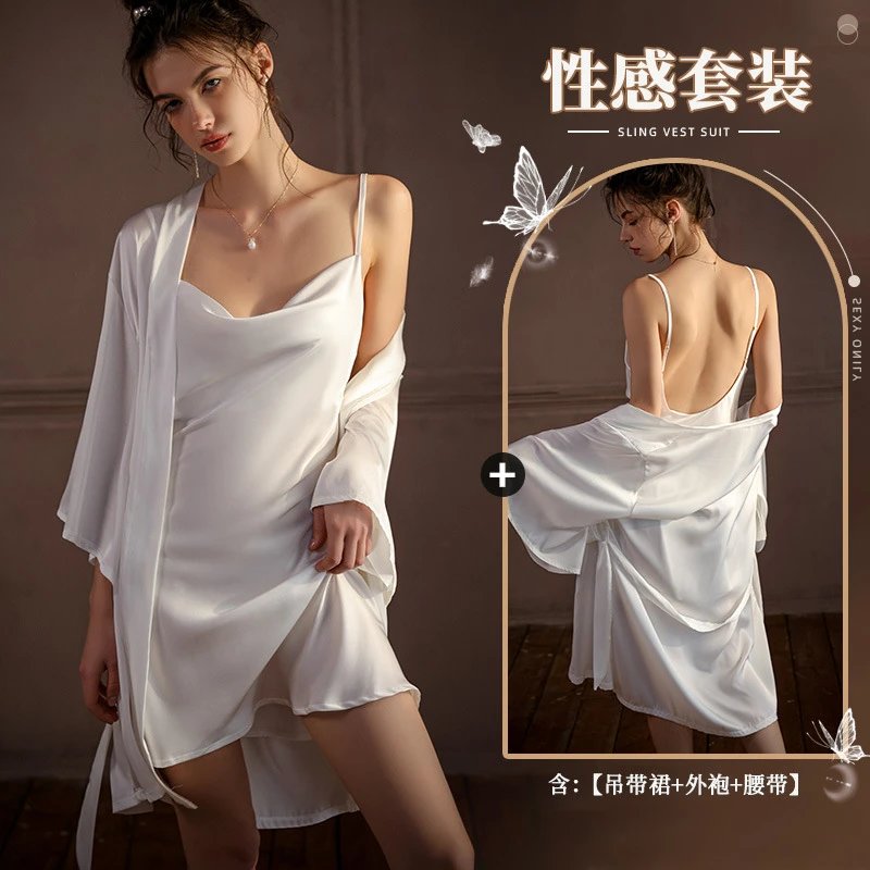 白色套装（睡裙+外袍）