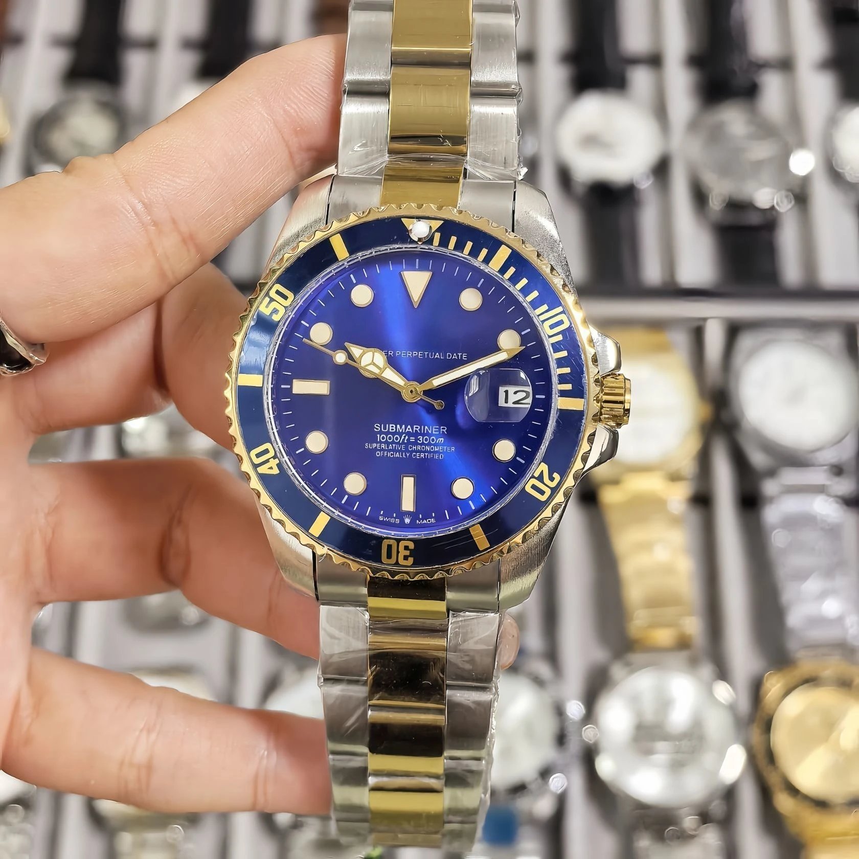 Rolex Submariner Gold Dial Black Bezel Mechanical Watch Watches - 10