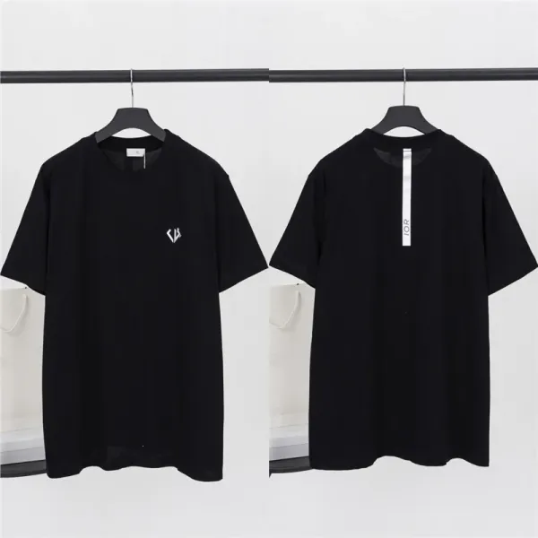 Design Minimalist Logo T-Shirt Black - 1