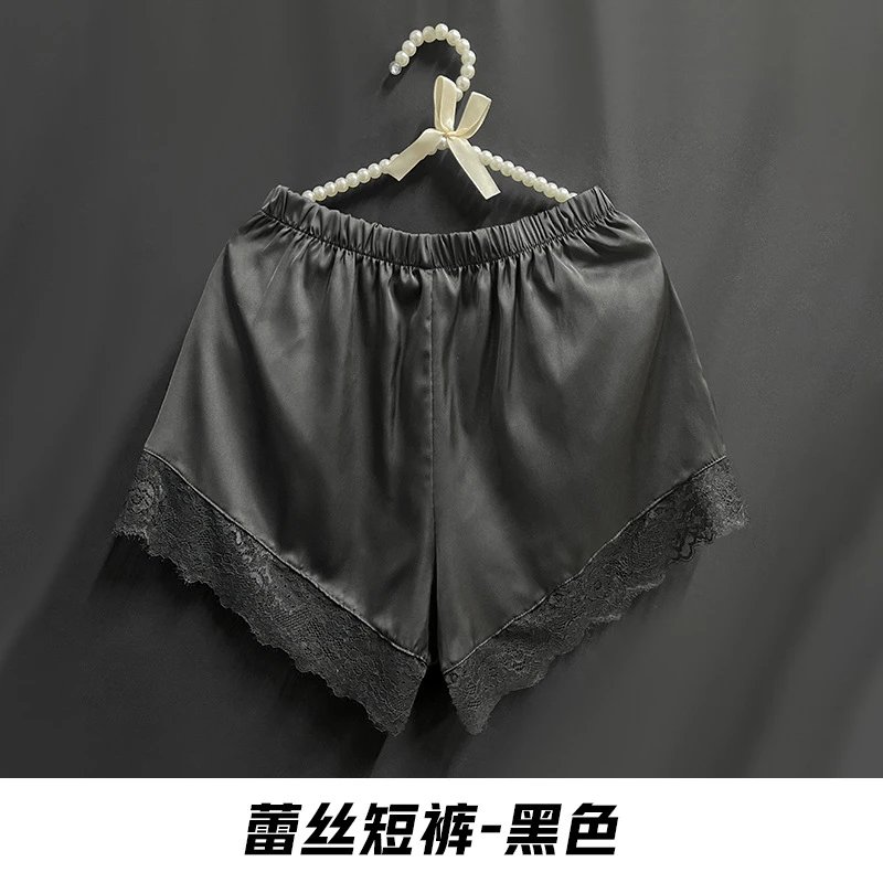 黑色短裤