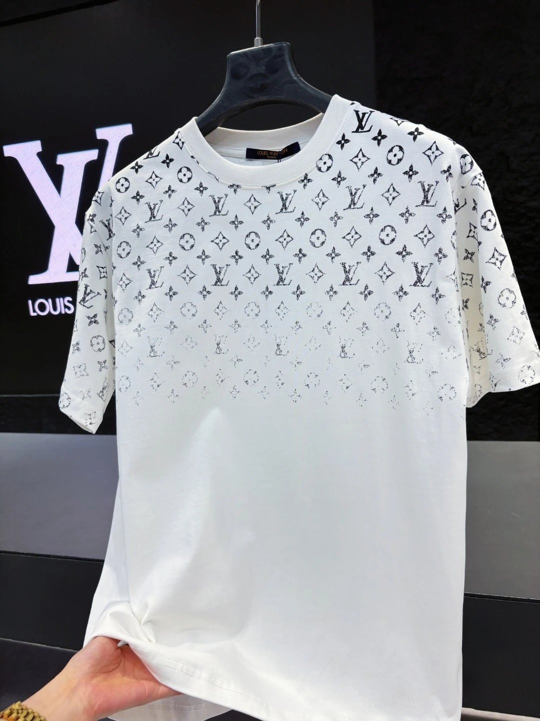 Louis Vuitton Embroidered Monogram V T-Shirt White - 10