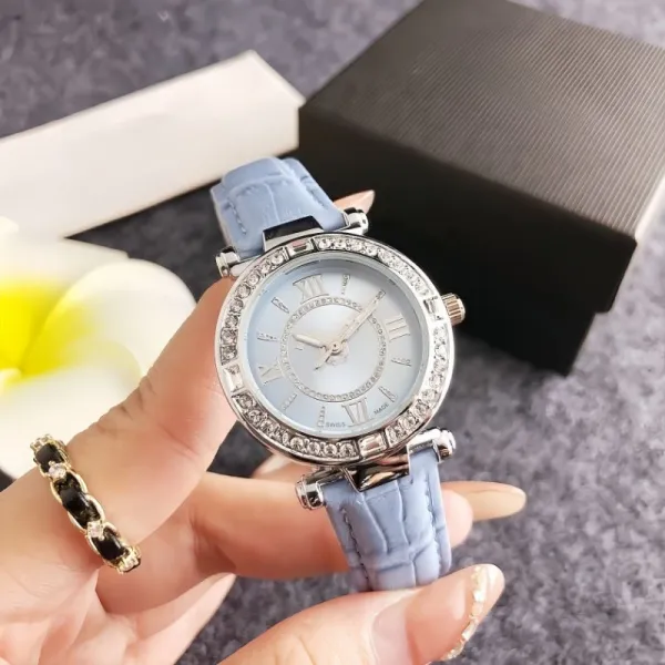 Design Quartz Watch with Crystal Bezel and Gray Leather Strap Watches - 4