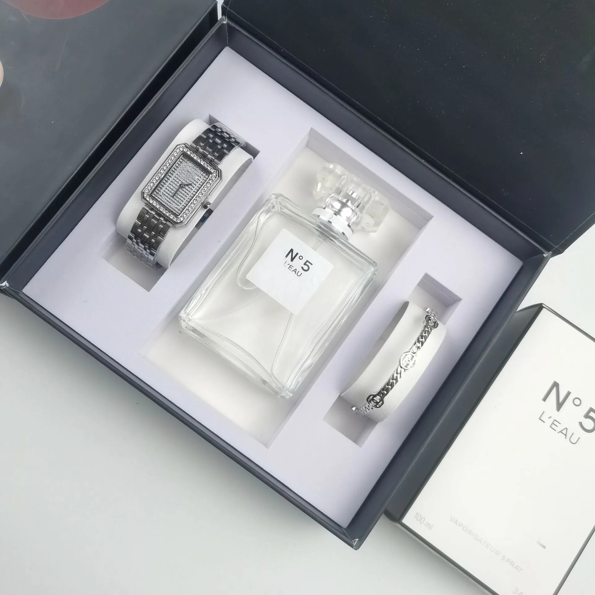 Chanel N°5 L'Eau Perfume Set with Silver-Tone Watch and Bracelet - 7