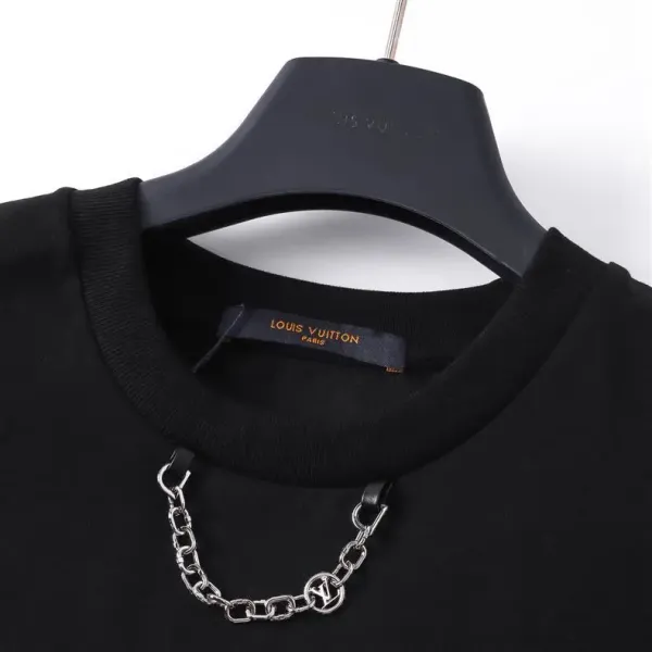 Design Distressed Graphic Print Black T-Shirt Tops.t Shirts - 13