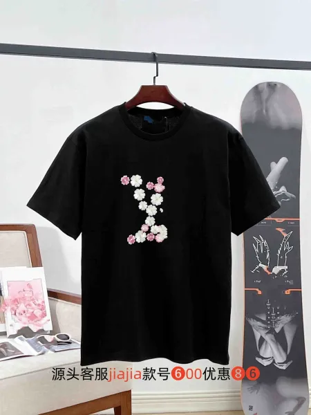 Design Floral Embroidery Black T-Shirt - 1