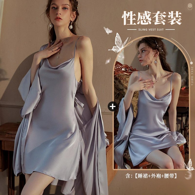 紫色套装（睡裙+外袍）