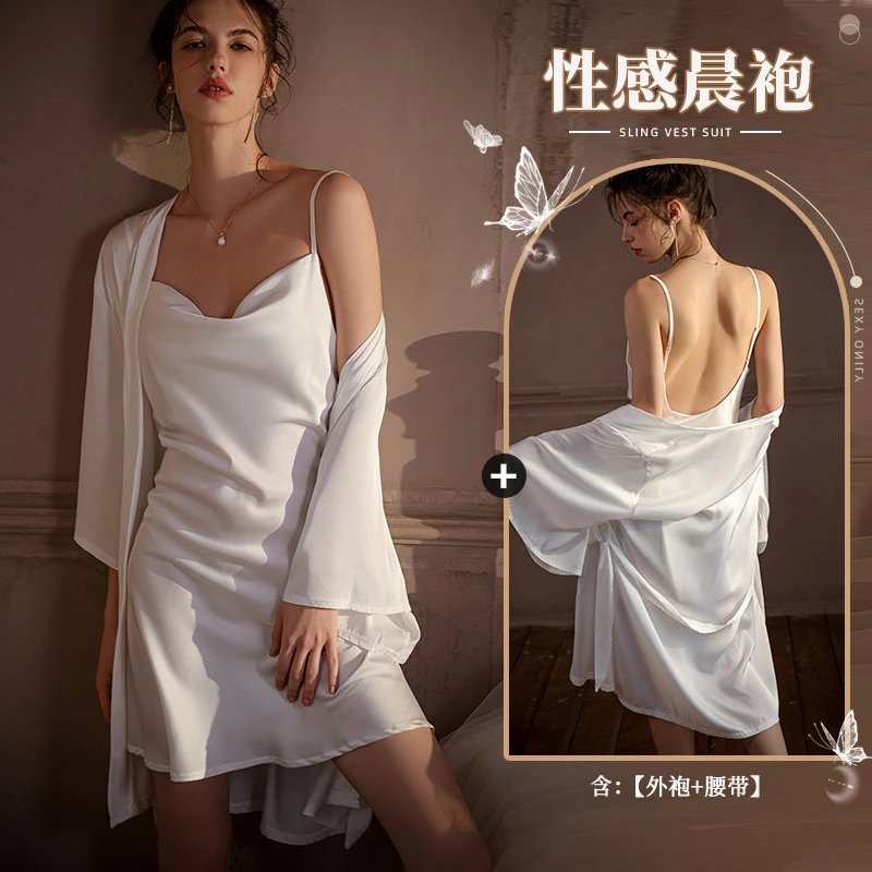白色外袍（加腰带）