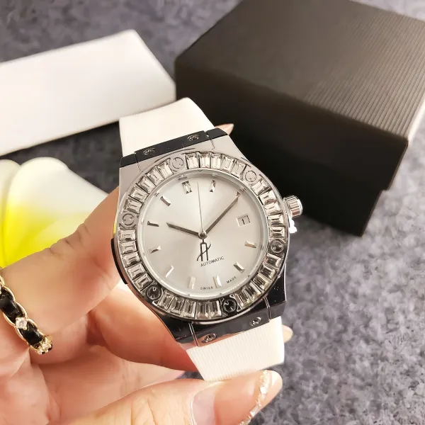 Hublot Classic Fusion Chronograph White Ceramic Watch Mechanical Watch - 1