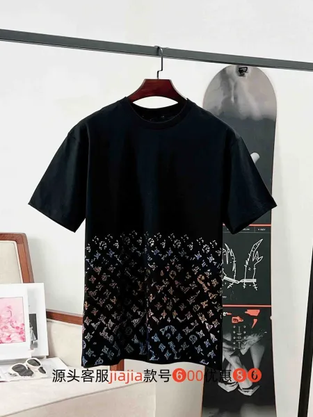 Louis Vuitton Monogram Gradient Print T-Shirt Black - 1