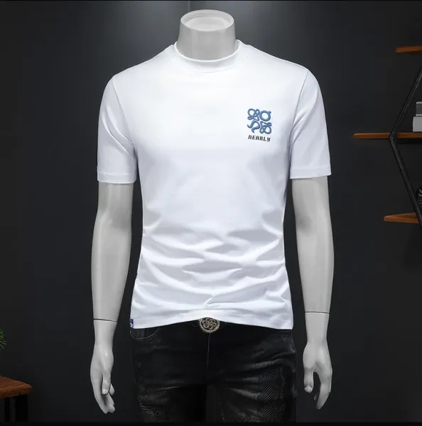 Design NEARLY Logo Graphic T-Shirt White T-Shirts - 11