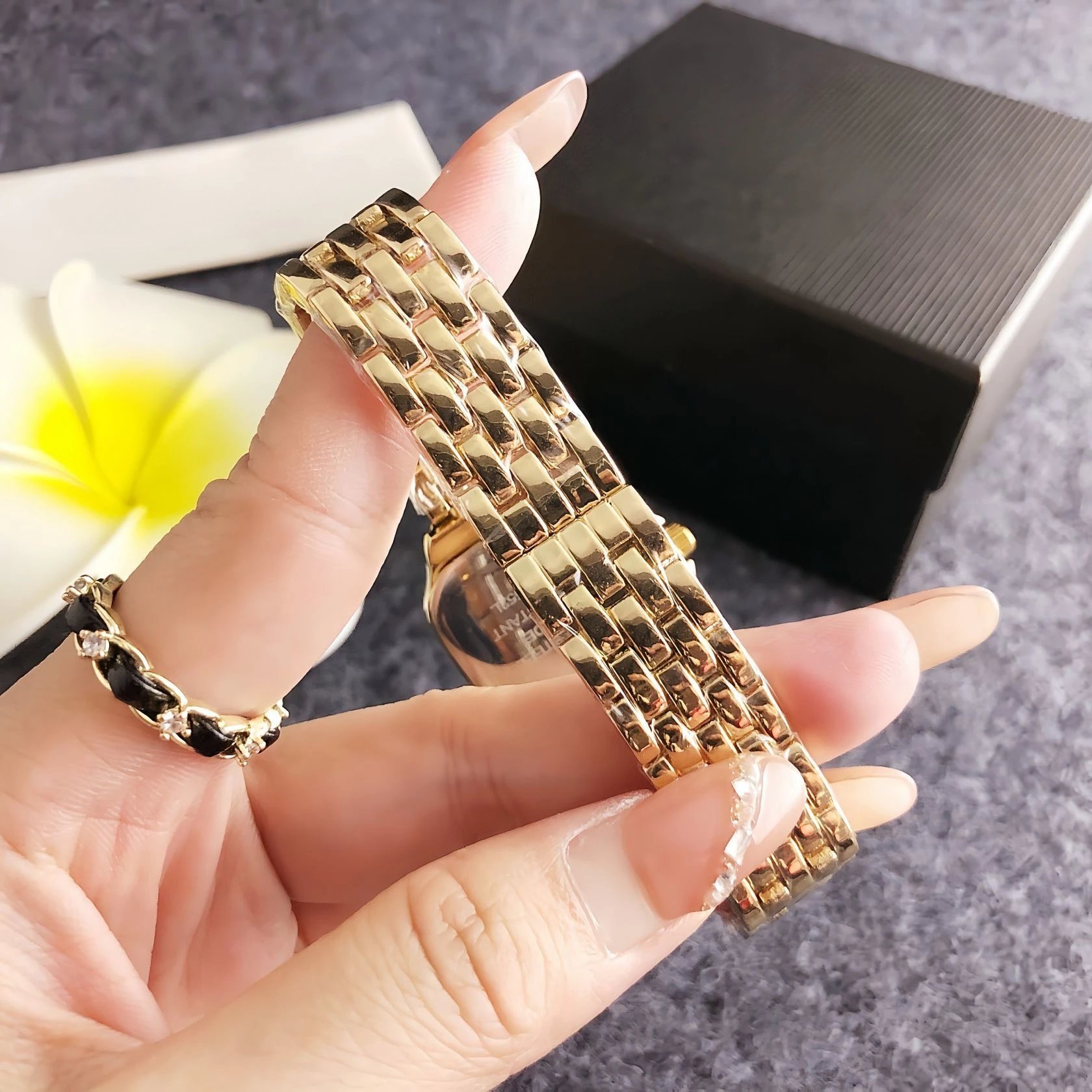 Design Square Dial Crystal-Embellished Gold Watch Watches - 9