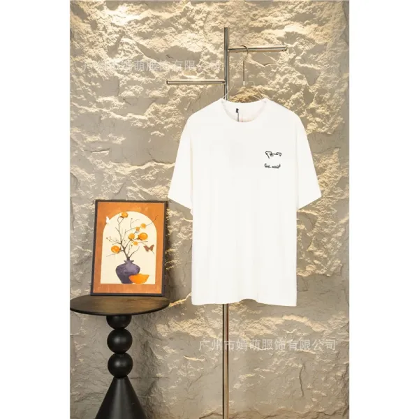 Design Minimalist Embroidered Graphic T-Shirt White Tops.t Shirts - 1