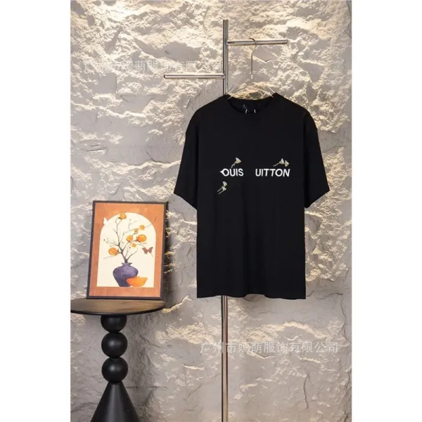 Louis Vuitton Graphic Print Black T-Shirt - 1