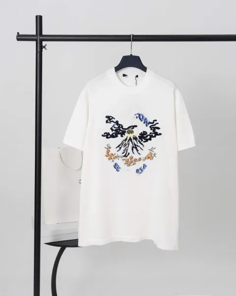 Design Embroidered Mount Fuji Graphic T-Shirt White - 1