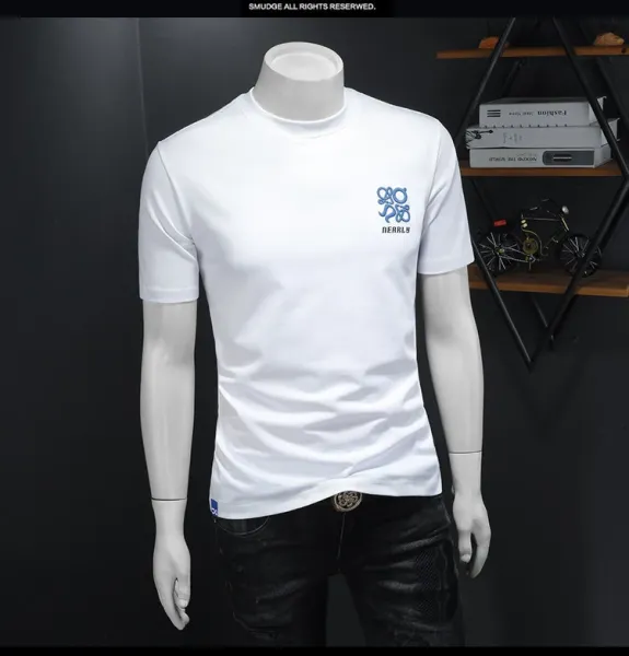 Design NEARLY Logo Graphic T-Shirt White T-Shirts - 13