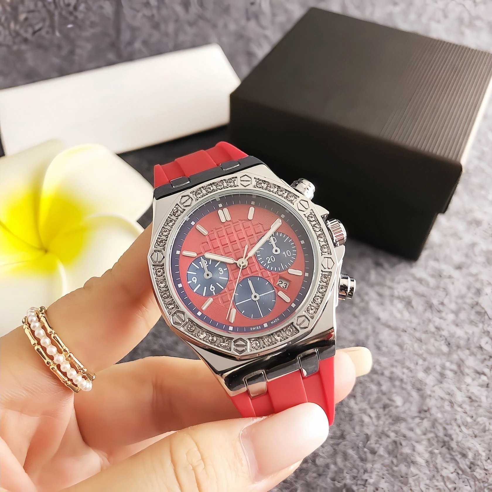 Design Chronograph Watch Rose Gold White Silicone Strap Watches - 15