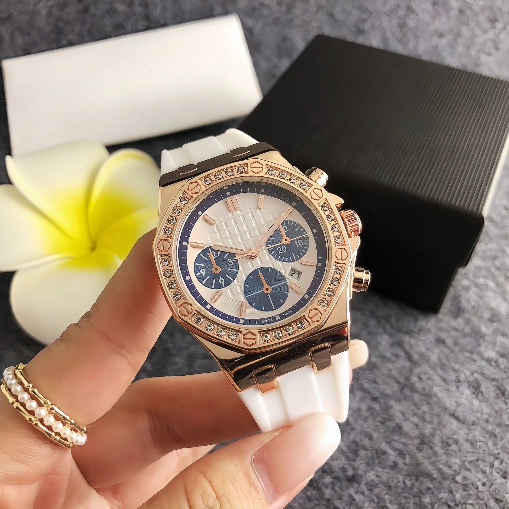 Design Chronograph Watch Rose Gold White Silicone Strap Watches - 5