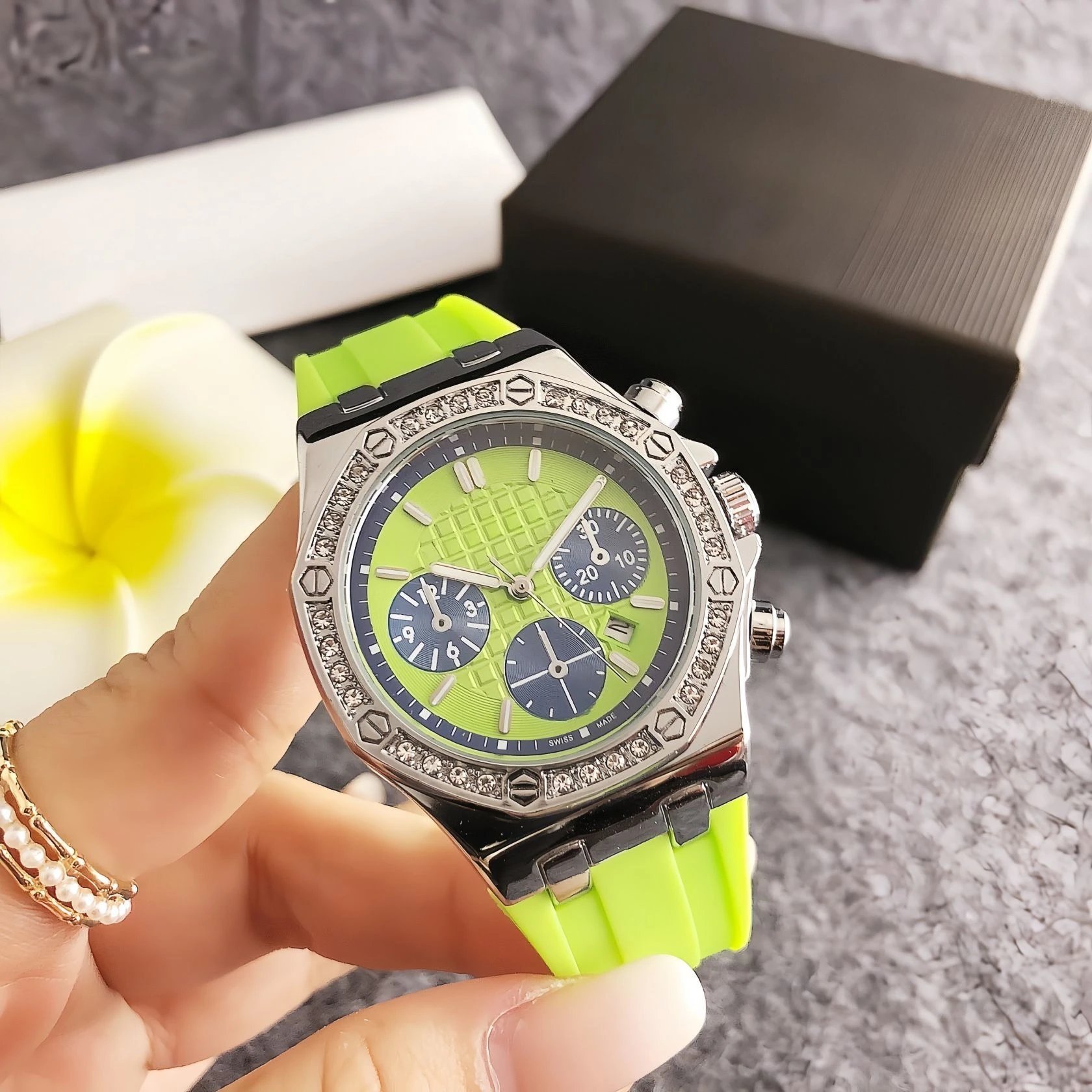 Design Chronograph Watch Rose Gold White Silicone Strap Watches - 13
