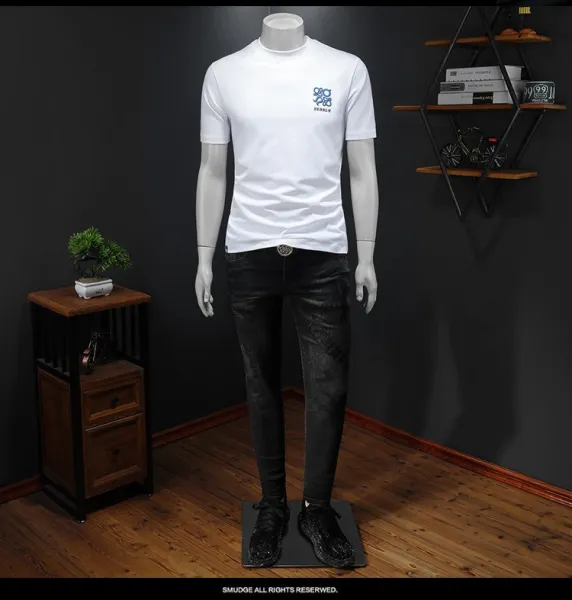 Design NEARLY Logo Graphic T-Shirt White T-Shirts - 10