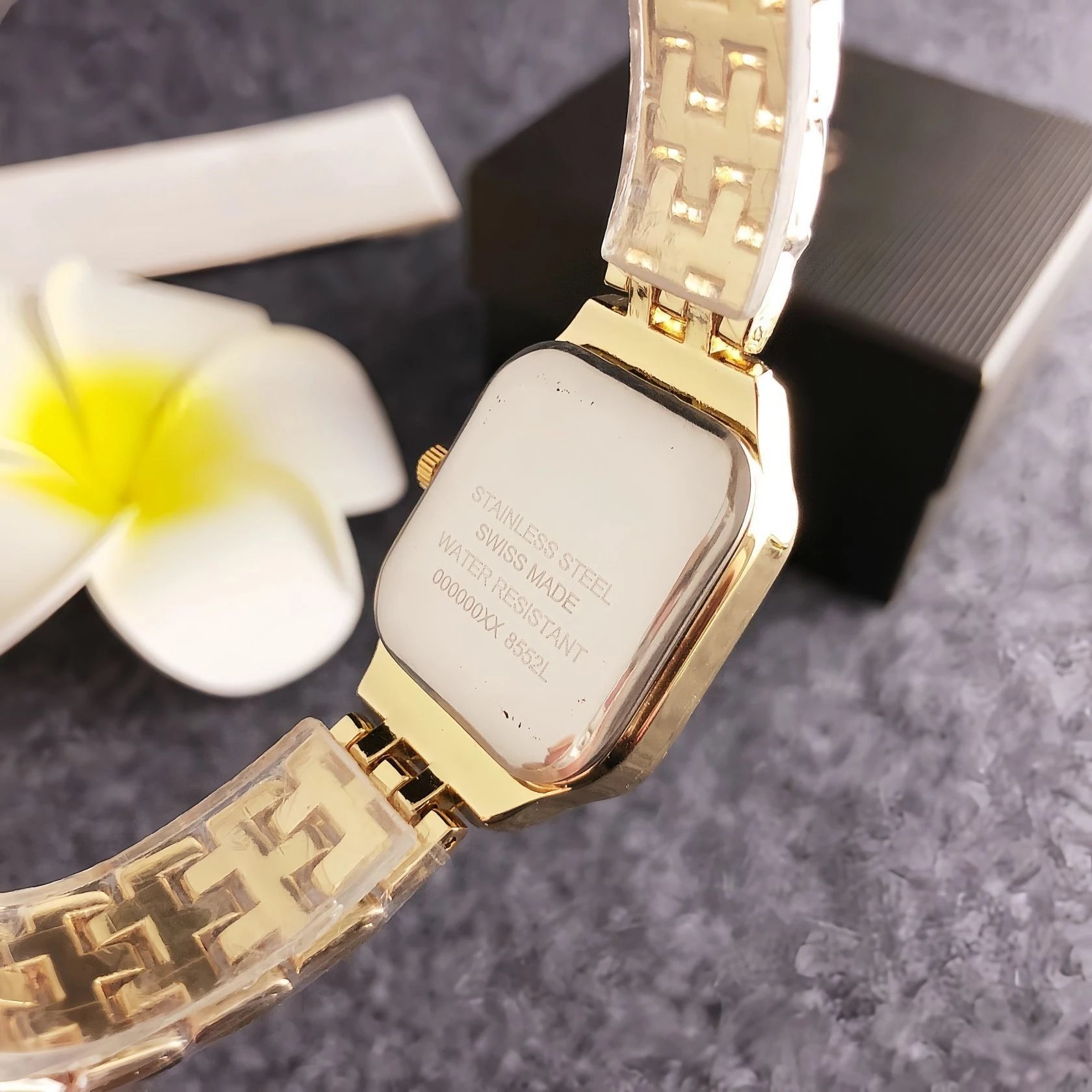 Design Square Dial Crystal-Embellished Gold Watch Watches - 11