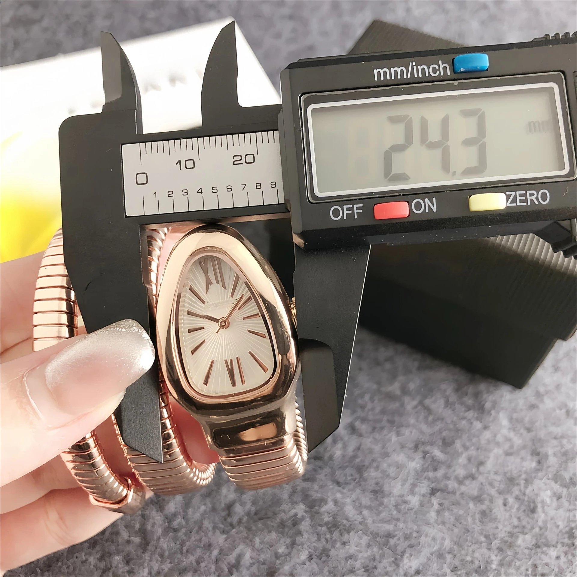 Bvlgari Serpenti Tubogas Silver Quartz Watch Watches - 11