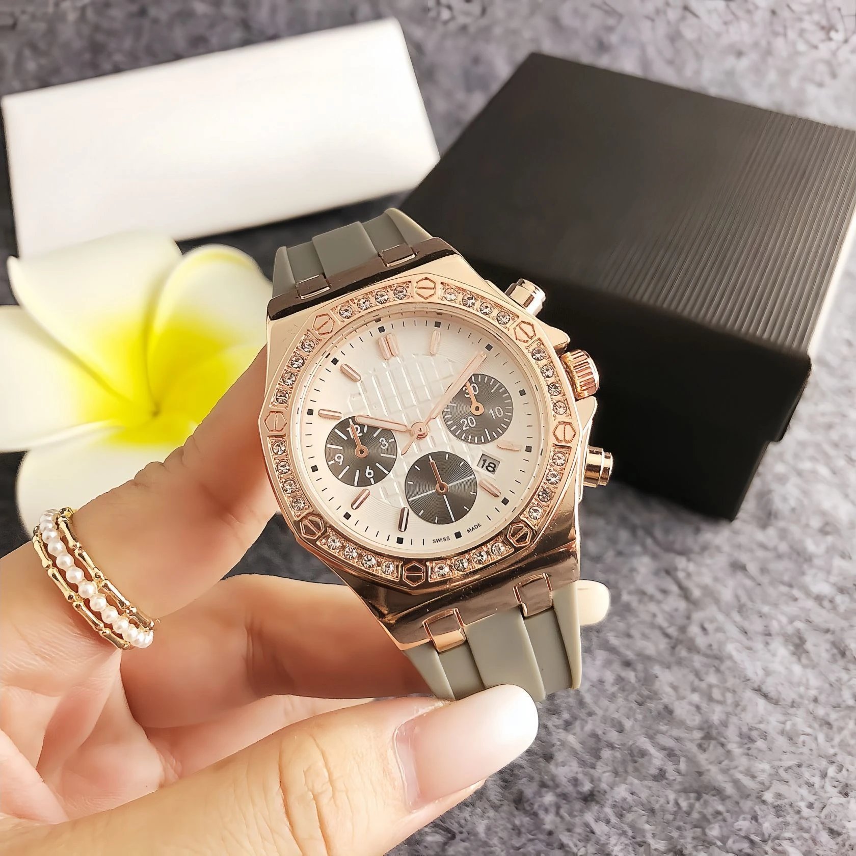 Design Chronograph Watch Rose Gold White Silicone Strap Watches - 3