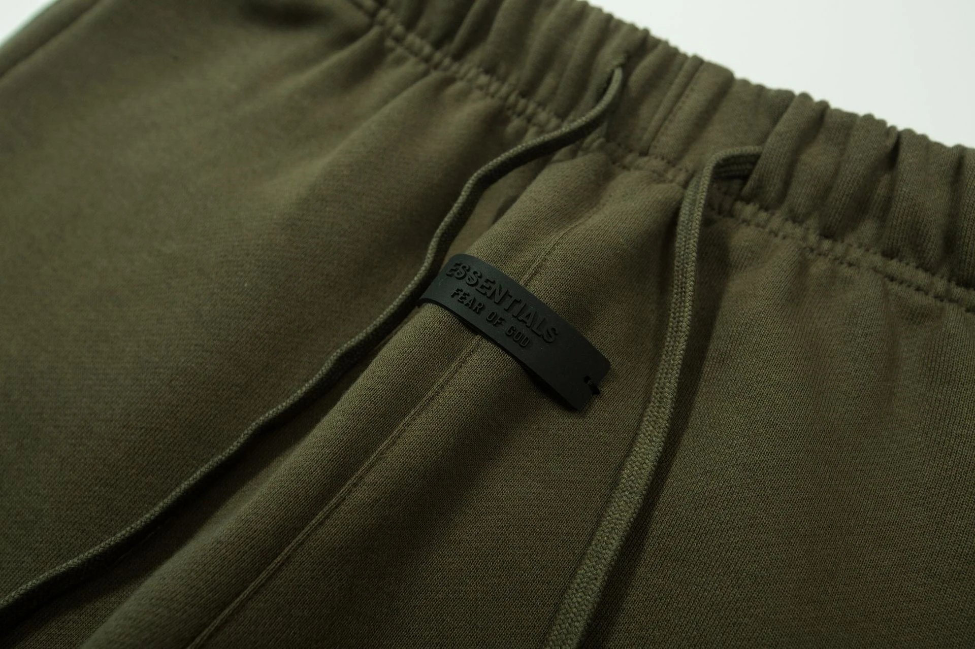 Fear of God Essentials Sweatpants Coral - 42