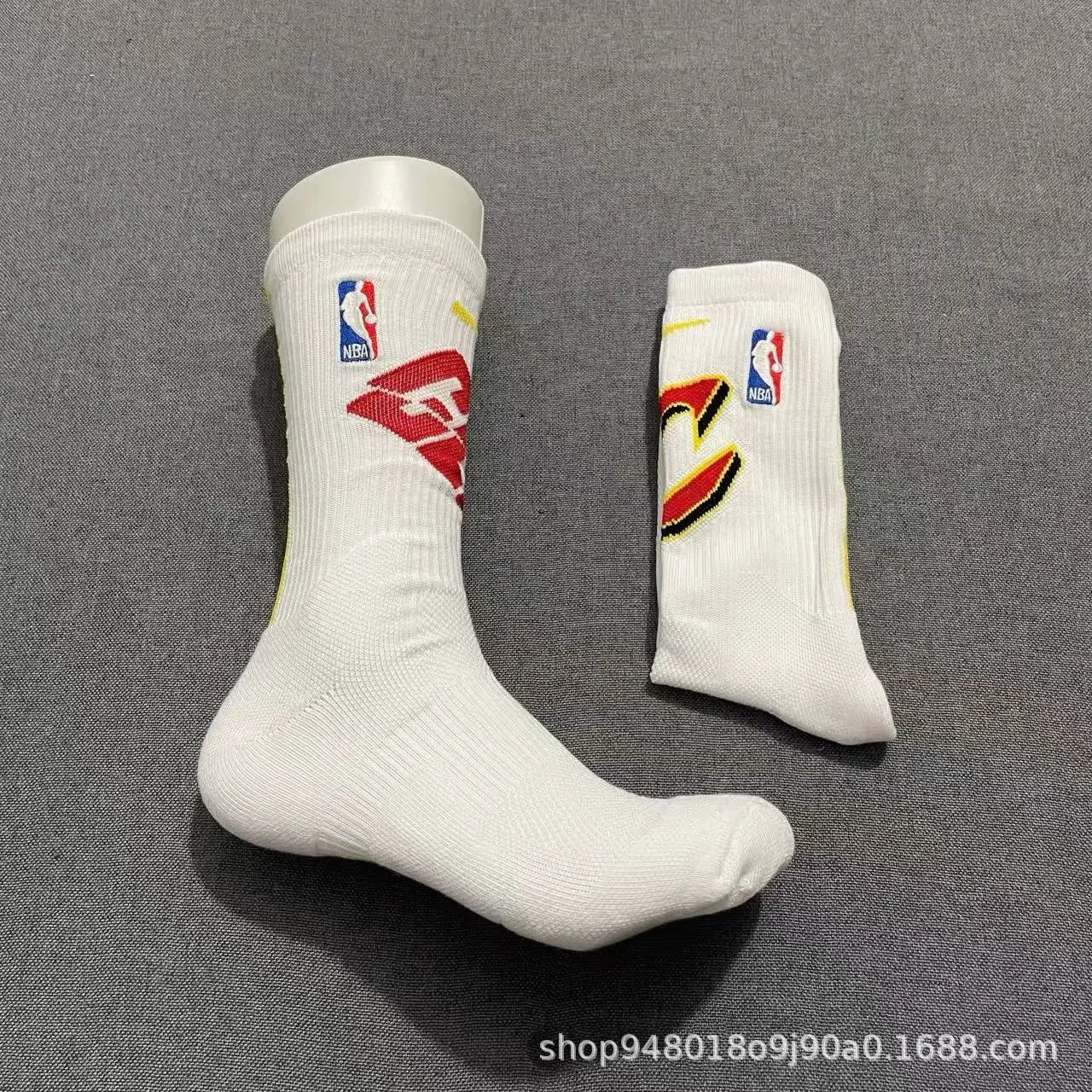 NBA Logo Crew Socks White - 11