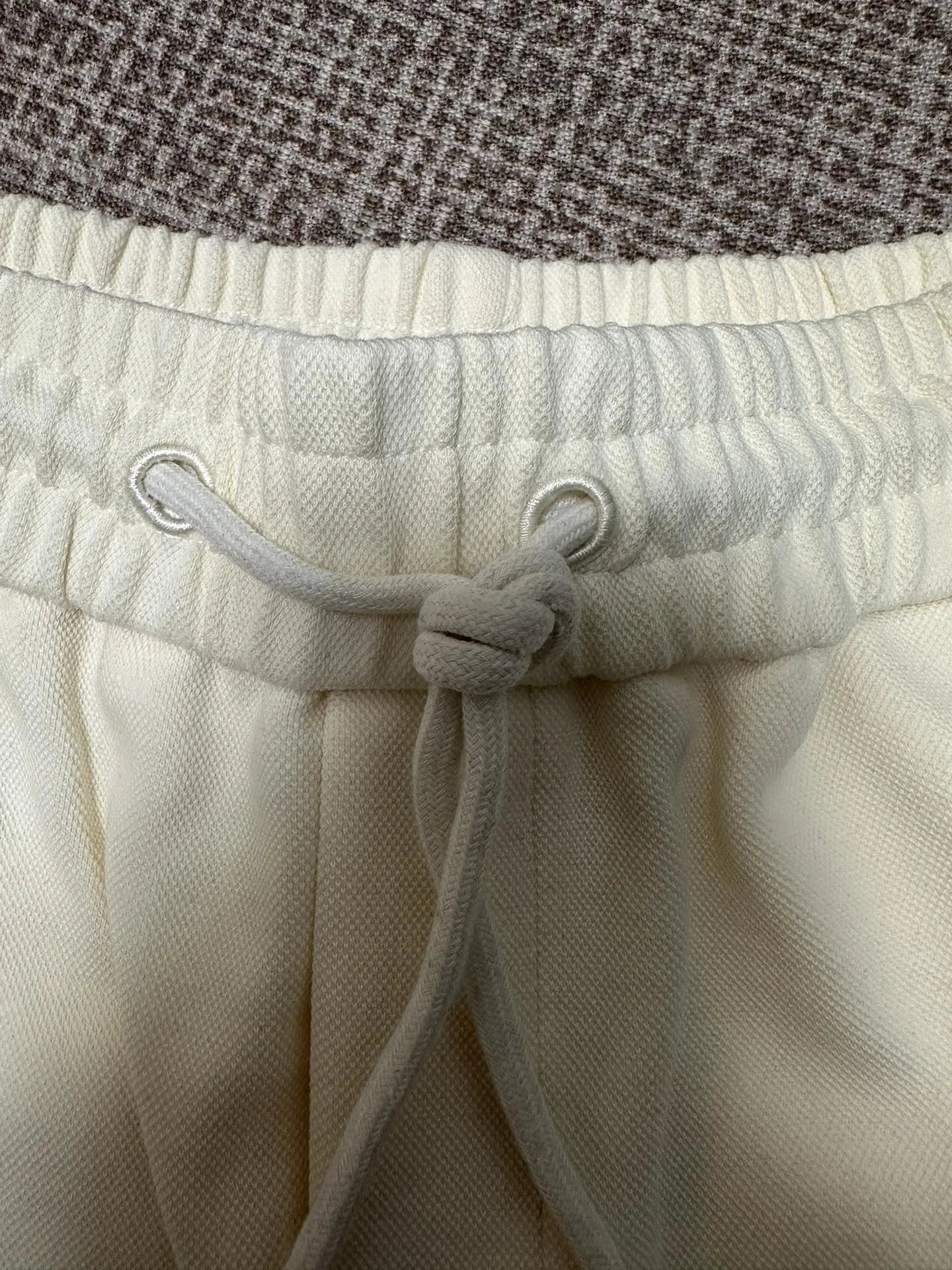 Moncler Logo Stripe Shorts Beige - 7