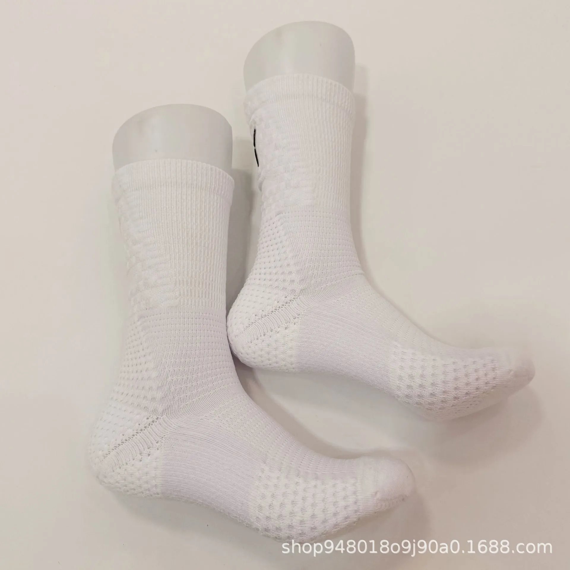 Design Kobe Bryant Logo Socks Black Performance Crew Socks - 13