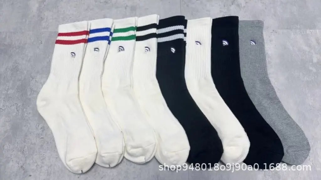 Design Classic Stripe Crew Socks Black / White - 6