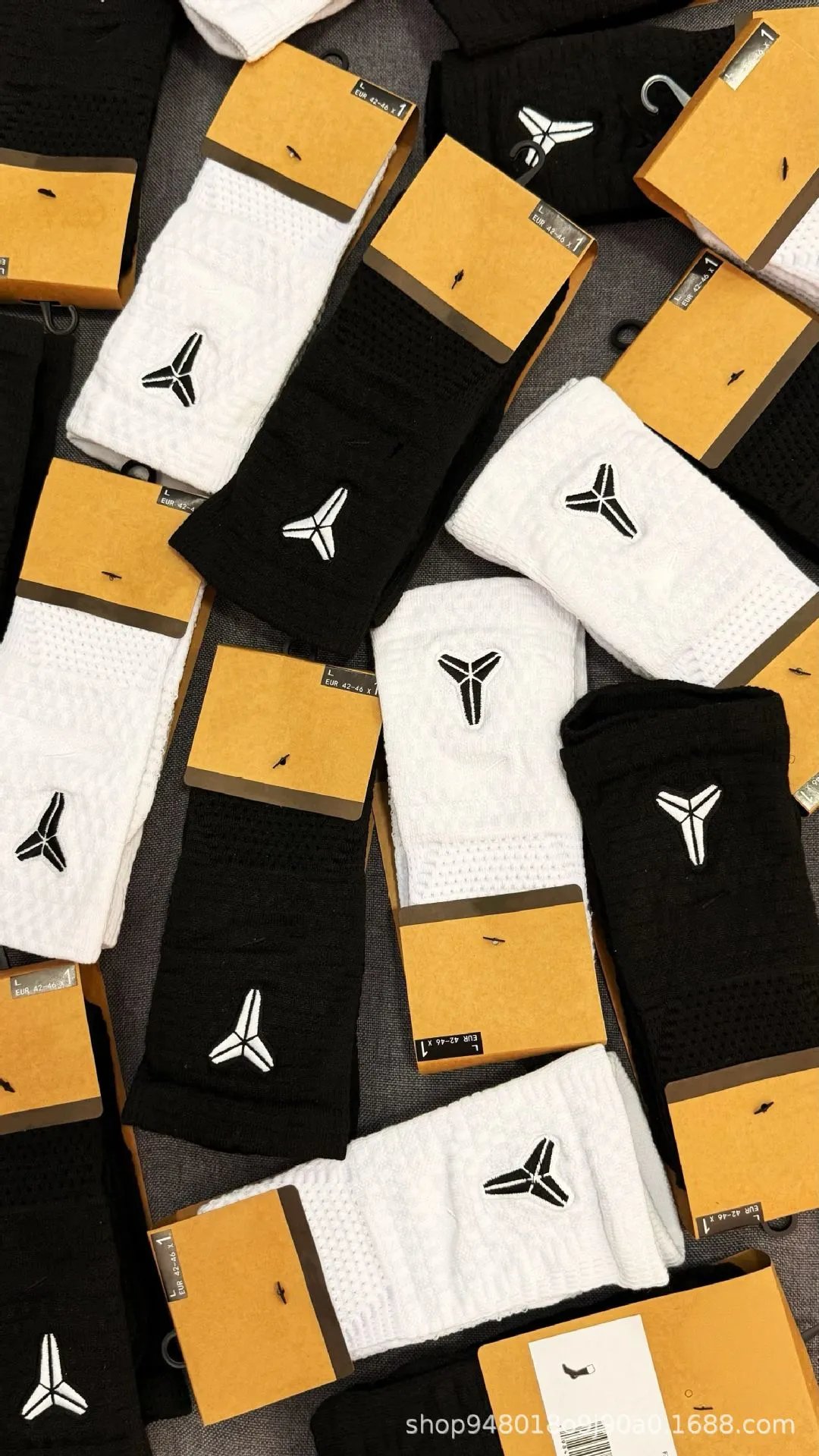 Design Kobe Bryant Logo Socks Black Performance Crew Socks - 3