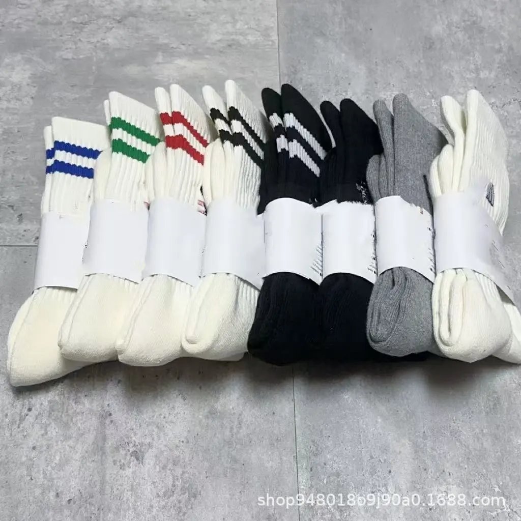 Design Classic Stripe Crew Socks Black / White - 4