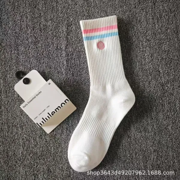 Lululemon Daily Essential Socks Black Crew - 2
