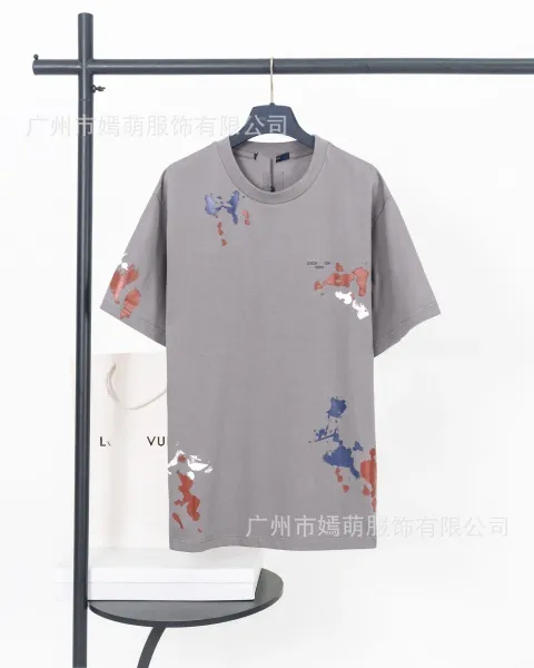 Design Abstract Paint Splatter Gray T-Shirt - 1