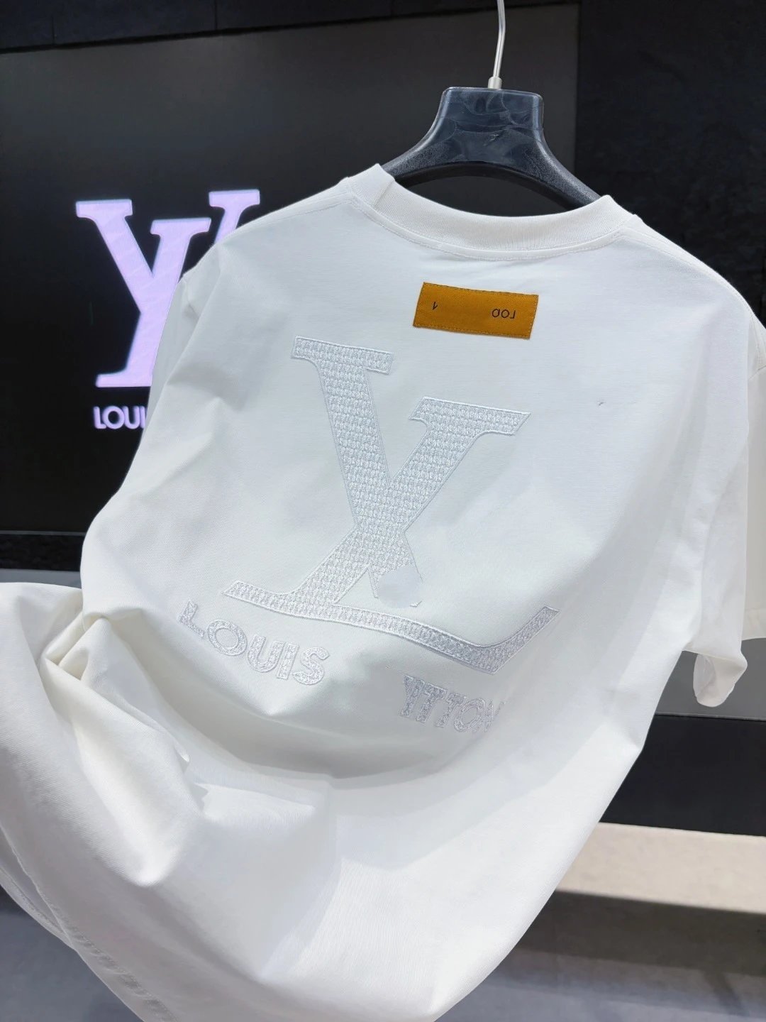 Louis Vuitton Embroidered Monogram V T-Shirt White - 11