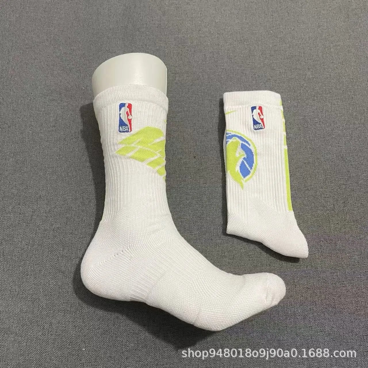NBA Logo Crew Socks White - 8
