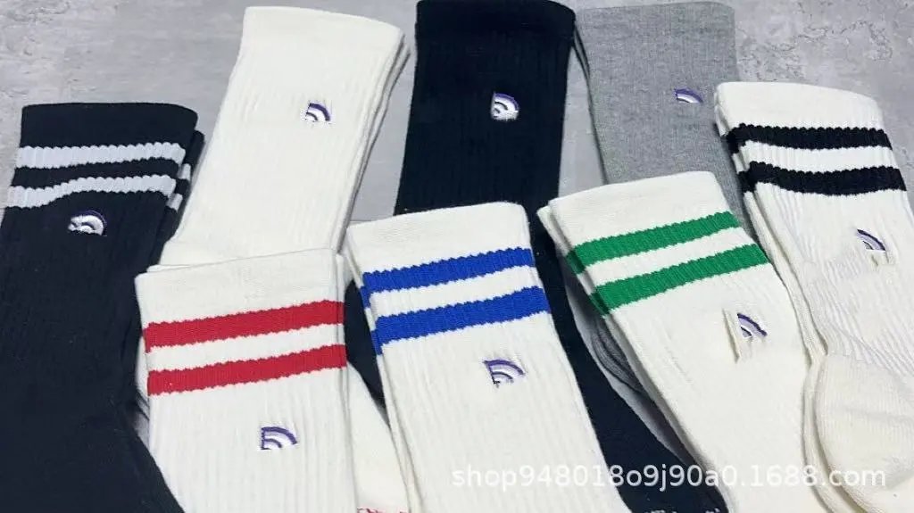 Design Classic Stripe Crew Socks Black / White - 9