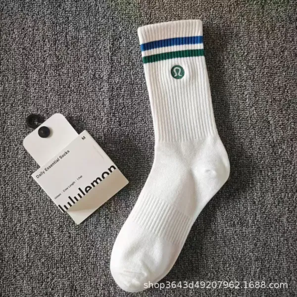 Lululemon Daily Essential Socks Black Crew - 4