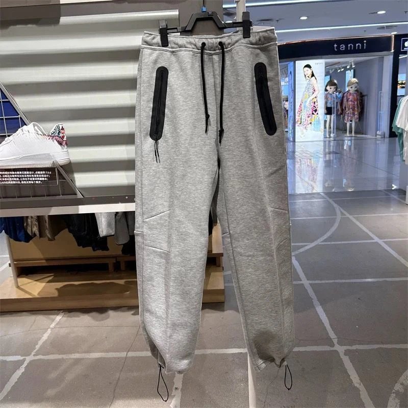 Design Technical Sweatpants Black - 10