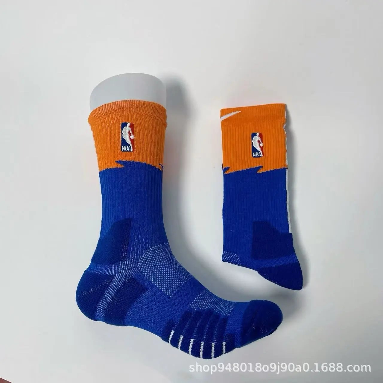 NBA Logo Crew Socks White - 16