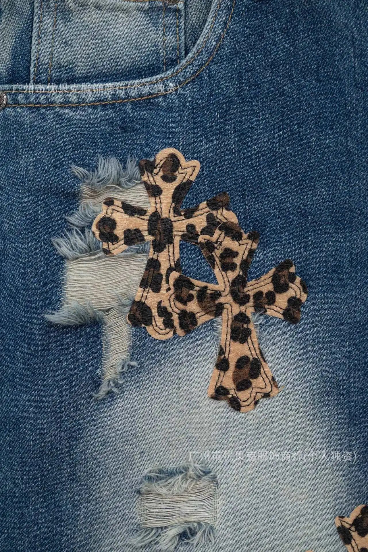 Design Leopard Cross Embroidered Distressed Denim Shorts - 12